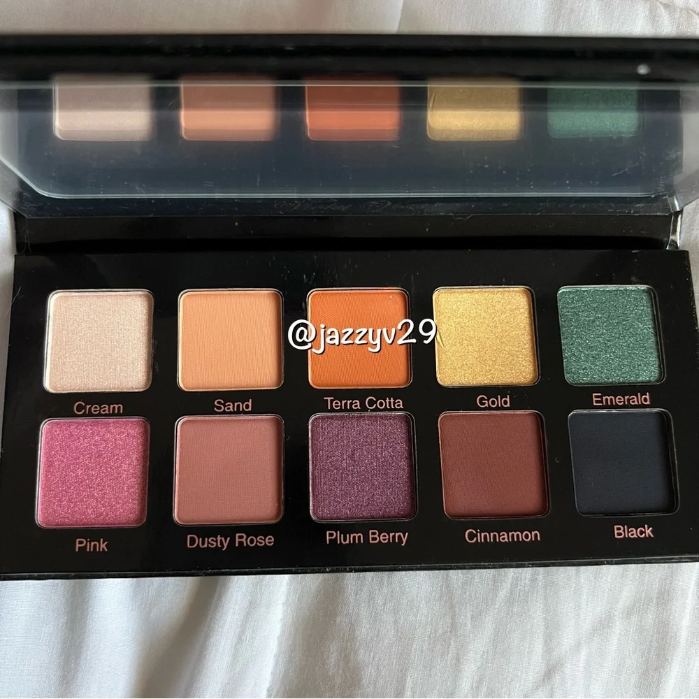 🌈Violet Voss Essentials Eye Shadow Palette🌈